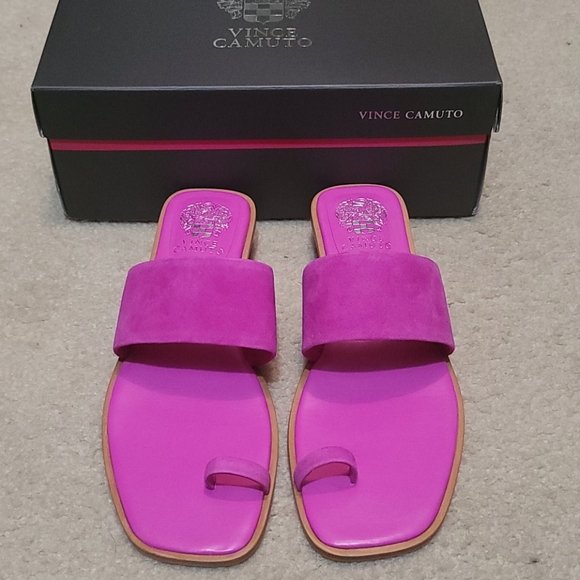 VINCE CAMUTO LOOP HEELED SANDALS FUSHIA - Picture 6 of 12